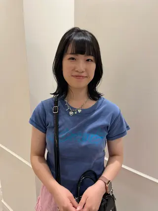 ミディアム 西浦 杏音のヘアスタイル