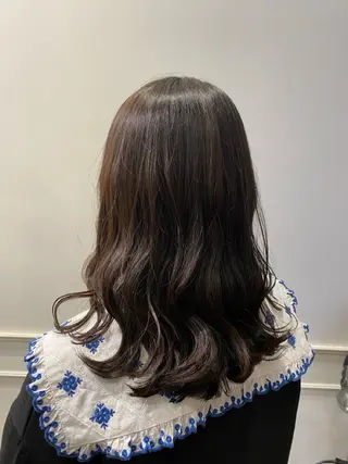 ロング ツヤ感カラーレイヤー カット川野莉空のヘアスタイル