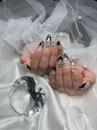 ネイル Yuna ⟡.·*.のネイルデザイン