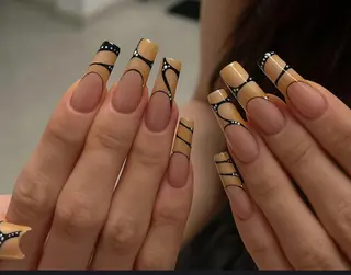 ネイル Pure&Rich Nailのネイルデザイン