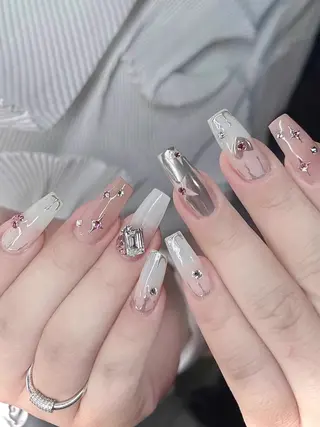 ネイル FF フィフィネイルサロンのネイルデザイン