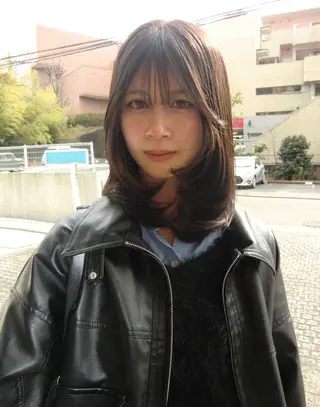 ミディアム ブリーチなしｗカラー 🐈‍⬛kotoseのヘアスタイル