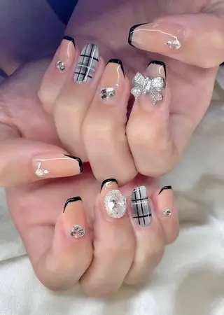 ネイル マツエク・マツパ アイブロウ Nail&eye Belire 新宿のネイルデザイン