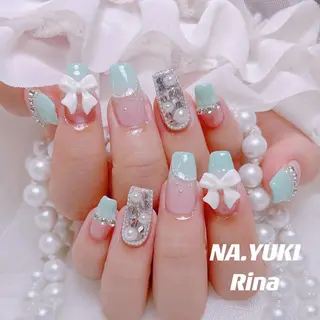 ネイル 🦋 Queenieのネイルデザイン