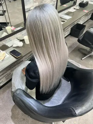 ロング 艶髪ハイトーンカラー ☆MASAのヘアスタイル