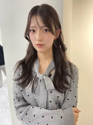 ロング カラー TATSUブリーチ/ ミルクティーベージュのヘアスタイル