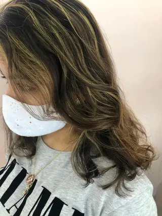 カラー 艶髪 🦋CON🦋のヘアスタイル