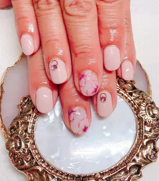 ネイル CROWN プライベートサロンのネイルデザイン