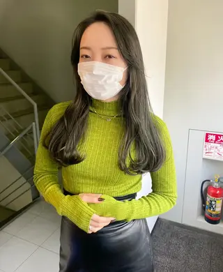 ロング カラー パーマ 髪と音処　マトぺ所属・デザインカラー/ボブ ブリーチカラー/ユリのヘアスタイル