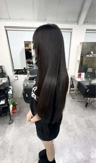 ロング 🫧とぅるん艶髪🫧 透明感カラー×猿渡のヘアスタイル