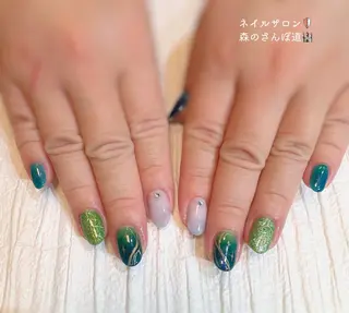 ネイル ショートネイル 森のさんぽ道のネイルデザイン
