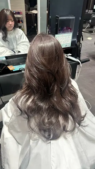 ロング 🦋髪質改善🦋 透明感カラー/しおんのヘアスタイル