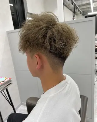 ショート カラー パーマ メンズ 関西センターパート メンズモデル募集のヘアスタイル
