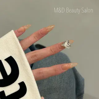 ネイル M&D銀座 AYAのネイルデザイン