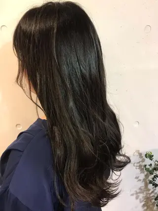 ロング 勝沼 佑季のヘアスタイル