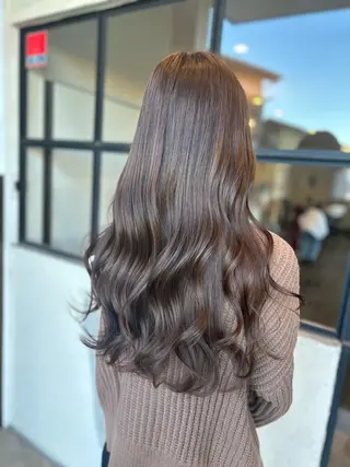 ロング カラー 井上 花音のヘアスタイル