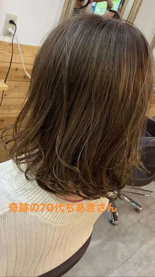 ミディアム カラー 女性指名人気no.1 尾崎のヘアスタイル