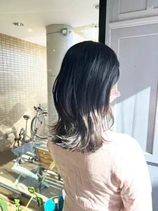 セミロング カラー 堀 望美のヘアスタイル