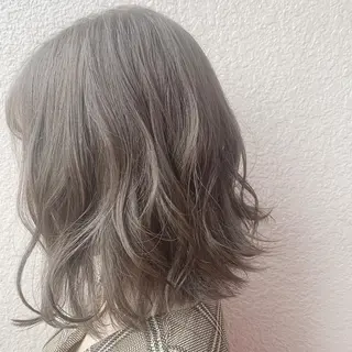 ミディアム カラー パーマ ヘアアレンジ 新宿駅近♡友達とOK 🦋W -ワット -のヘアスタイル