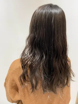 セミロング カラー 🐺ウルフ/レイヤー 似合わせ‎🤍沙羅のヘアスタイル