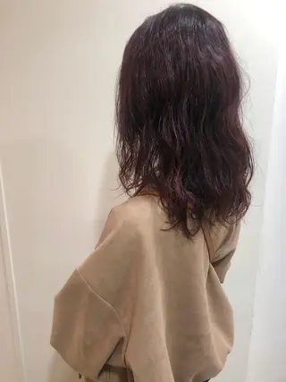 ミディアム カラー パーマ MIOベージュカラー 柔らかいカラーのヘアスタイル