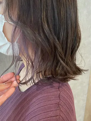 ミディアム カラー TRENCH　相澤 果歩のヘアスタイル