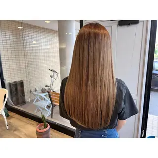 ロング カラー ツキダテ ユイのヘアスタイル