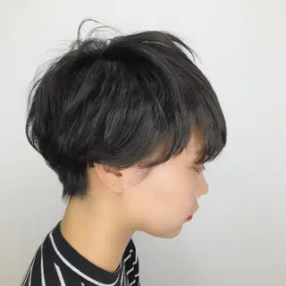 ショート カラー 上田 篤史のヘアスタイル