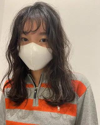 ロング 狩野 羅夢のヘアスタイル