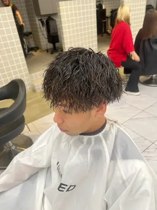 ショート パーマ ヘアアレンジ メンズ 💎韓国/ レイヤー カット/ 暖色🫧のヘアスタイル