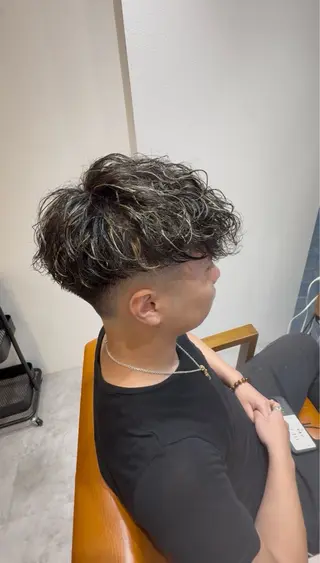 ショート カラー パーマ メンズ Agu hair lua 上越高田西店所属・佐藤祐輔 メンズパーマのヘアスタイル