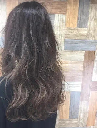 セミロング Adachi Fujikoのヘアスタイル