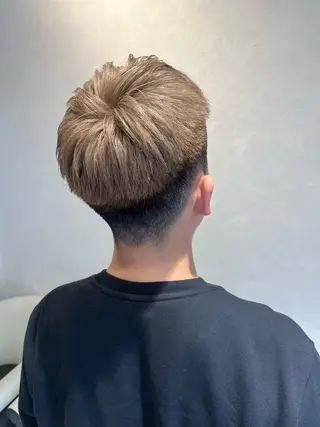 ショート カラー メンズ 岡野 芽依のヘアスタイル