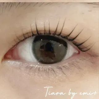マツエク・マツパ TIARA by emi+/まつ毛パーマ/眉毛パーマ/LEDマツエク/ネイル所属・Tiara 練馬店 airi.🎀のマツエク・マツパデザイン