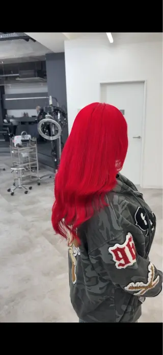 カラー 旭岡龍明/ハイトーン /ケアブリーチのヘアスタイル