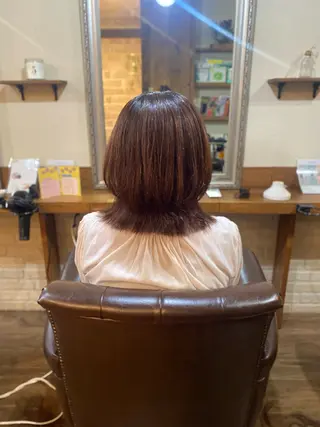 ミディアム 肥田 夕蘭のヘアスタイル