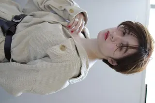 ショート カラー 鍵山 千秋のヘアスタイル