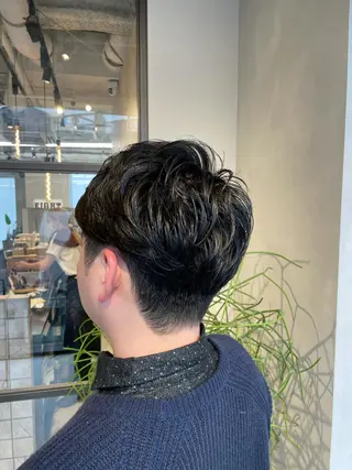 ショート メンズ 渋谷レイヤーカット/ 暖色艶カラー🩵高橋のヘアスタイル
