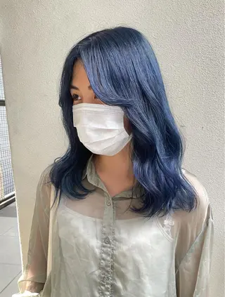 ミディアム 大内 志穂のヘアスタイル