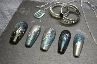 ネイル VIVIAN リサのネイルデザイン