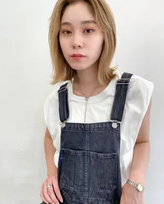 ミディアム カラー 似合わせベージュ 🍯ayumi🍯のヘアスタイル