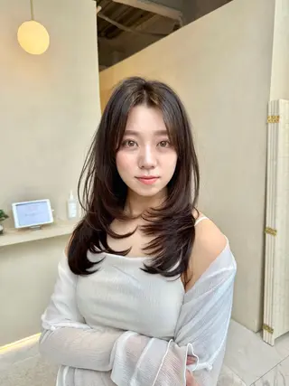 セミロング 髪質改善×レイヤー 中村洋介のヘアスタイル