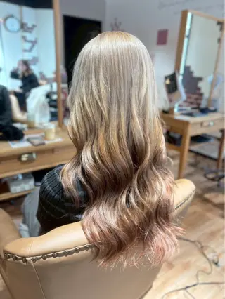 ロング ブリーチ・カットモデ ル募集中🫧高口小春のヘアスタイル