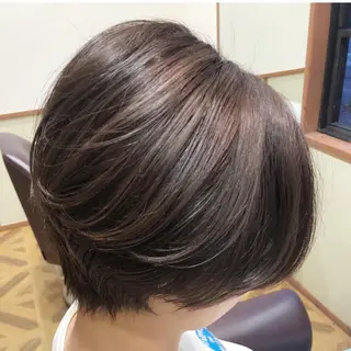 ショート カラー パーマ 大石 陽菜のヘアスタイル