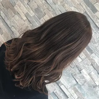 セミロング カラー leben serikaのヘアスタイル