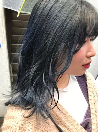 ミディアム カラー クオーレ hairのヘアスタイル