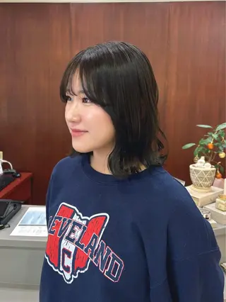 ミディアム alu yuinaのヘアスタイル