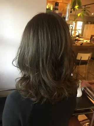 セミロング カラー ハイトーン×髪質改善 KENTAのヘアスタイル