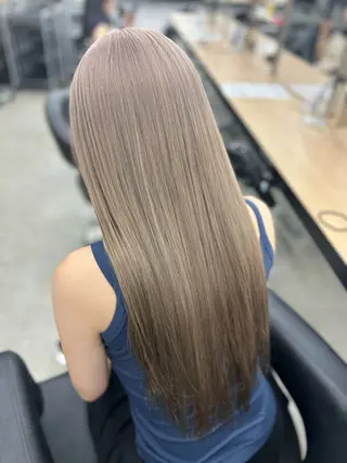ロング カラー YUKA🤍ベージュ /ミルクティーのヘアスタイル