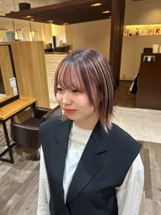 ミディアム 高野 愛子のヘアスタイル